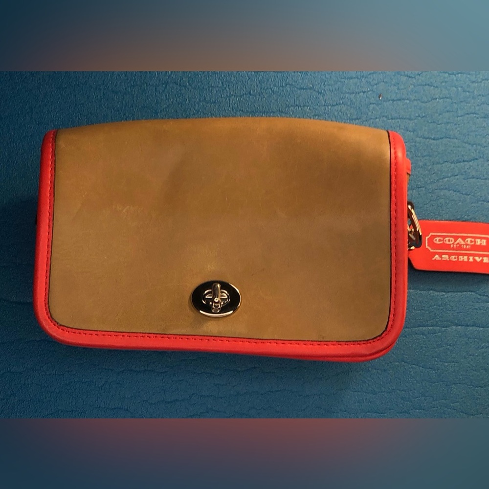 Women’s Coach Archive Tan And Neon Crossbody bag. (Strapless)